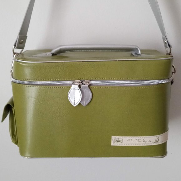 Noni Handbags - Tahitian Noni Olive Green Travel Bag
